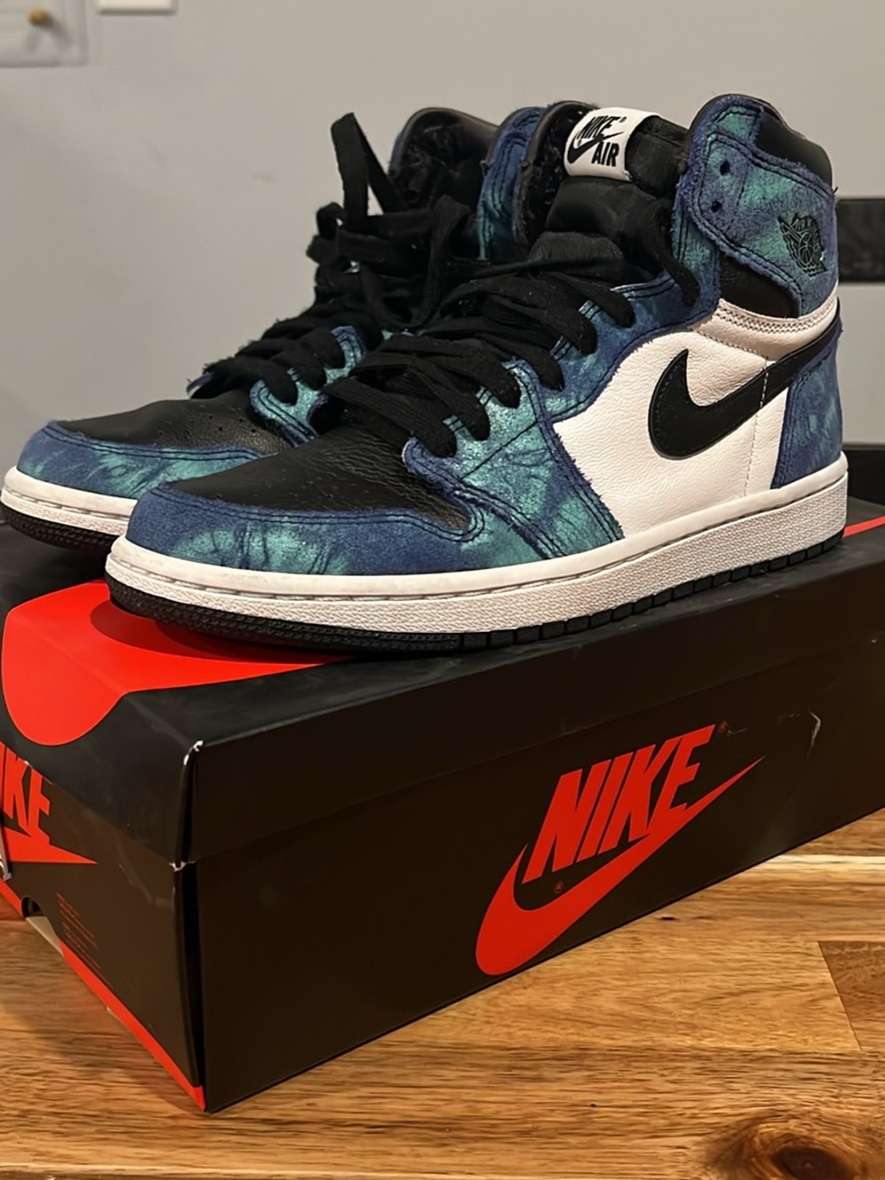 Nike Air Jordan 1 High Top Sneakers - Blue Teal Black White - Picture 3 of 4